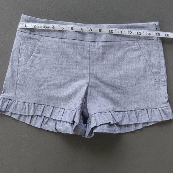 NWT LOFT Ruffle Short - Picture 7 of 8